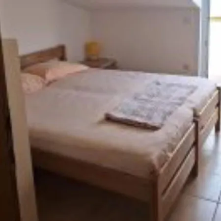 Two Bedroom With Balcony-a5 Apartment